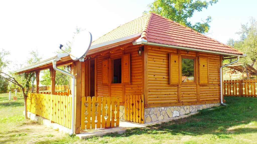 Cottage Awakened Serenity Rozanstvo Exterior foto